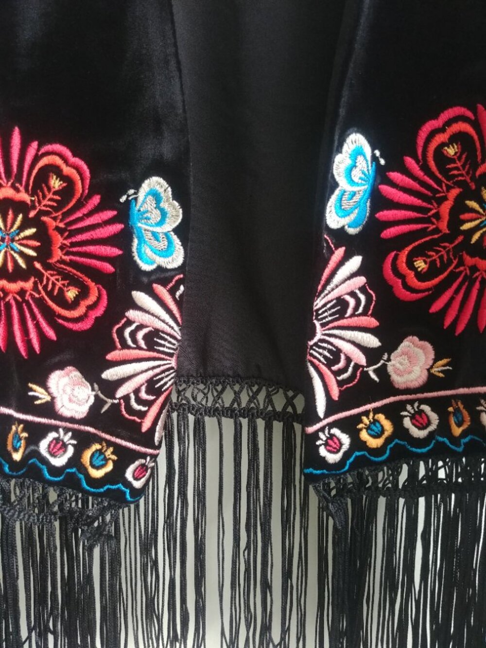 Forever 21 Small black velvet embroidered vest with long tassel fringe - Picture 2 of 15